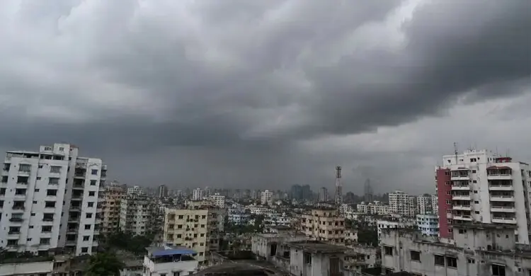 মৌসুমি বায়ু সক্রিয়: চার বিভাগে ভারী বৃষ্টির সম্ভাবনা