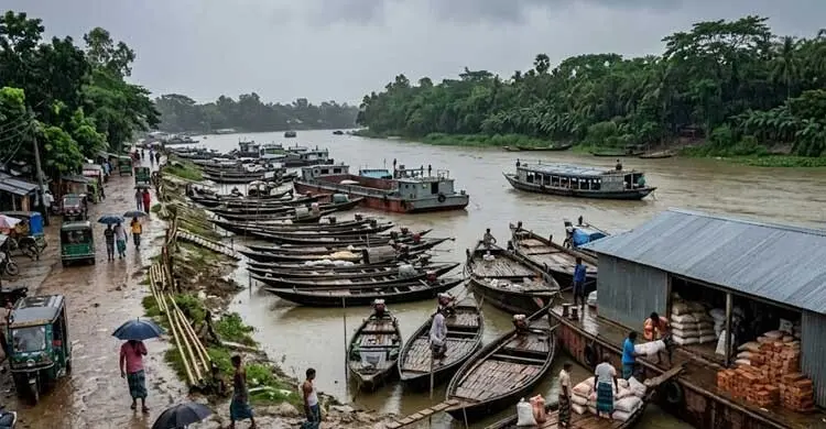 তিন বিভাগে ঝোড়ো হাওয়ার সম্ভাবনা, নদীবন্দরে ১ নম্বর সতর্কতা