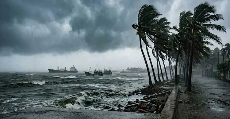 লঘুচাপ দুর্বল হলেও ঝুঁকি, চার বন্দরে ৩ নম্বর সতর্ক সংকেত