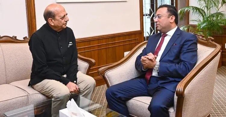 শেখ হাসিনার সম্ভাব্য বক্তব্য ঠেকাতে দিল্লির সহযোগিতা চায় ঢাকা