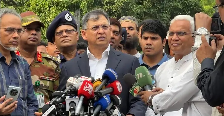 চাঁদাবাজ-সন্ত্রাসী ধরতে ব্যর্থ হলে ব্যবস্থা নেওয়ার হুঁশিয়ারি মন্ত্রীর
