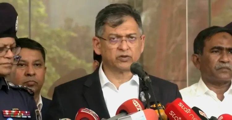 লুট হওয়া অস্ত্র উদ্ধারে বিশেষ ইউনিট, তথ্য দিলেই দুই লাখ পুরস্কার