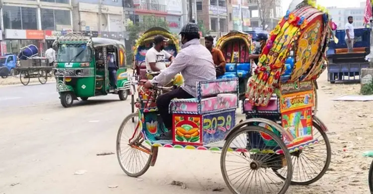 সৌরবিদ্যুত ছাড়া চার্জ দিলেই জরিমানা, ই-রিকশার নিবন্ধন বন্ধ
