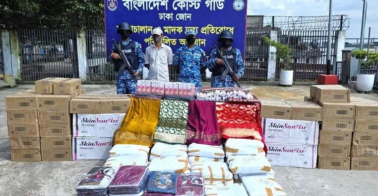 রাজধানীতে অবৈধ ভারতীয় পণ্যের চালান, কোস্ট গার্ডের অভিযানে জব্দ কোটি টাকার মাল