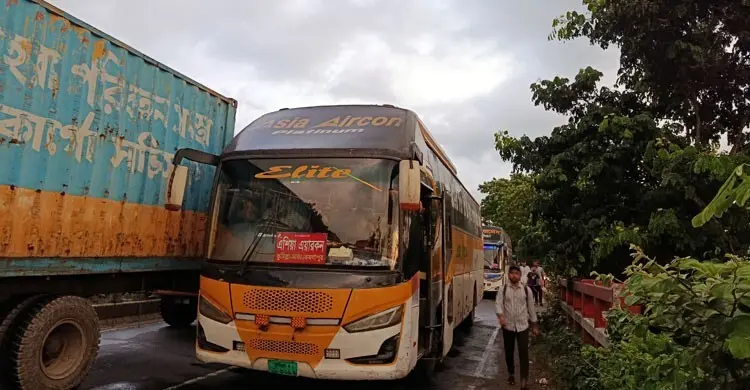 সেতু মেরামতে মহাসড়কে অচলাবস্থা, ঘণ্টার পর ঘণ্টা দুর্ভোগ