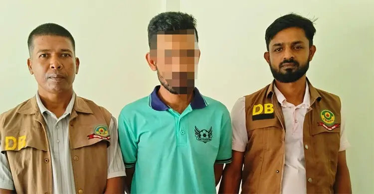 চট্টগ্রামে বিদেশি পিস্তলসহ নাশকতা পরিকল্পনাকারী গ্রেফতার
