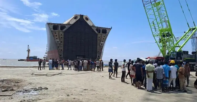 সীতাকুণ্ডে ৯ শ্রমিকের মৃত্যু: পুলিশের মামলা, জাহাজে উচ্চমাত্রার বিষাক্ত গ্যাস