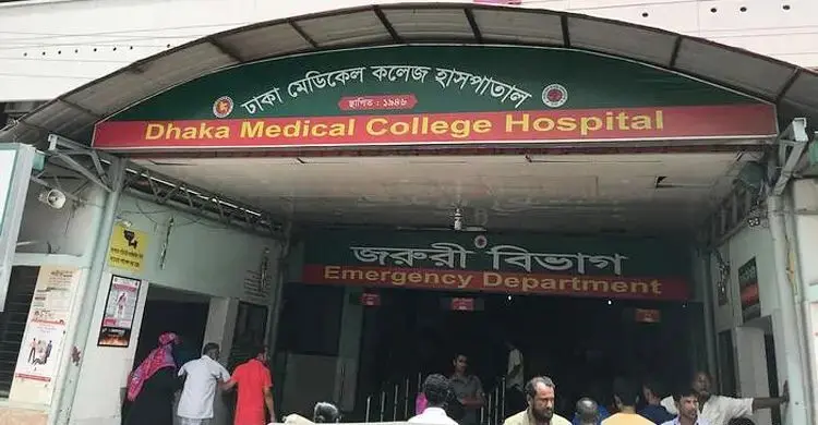 সায়েদাবাদ বাসস্ট্যান্ডে অজ্ঞাত ব্যক্তির মরদেহ, ময়নাতদন্ত চলছে
