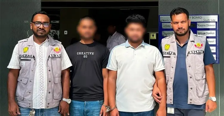 অস্ত্র বিক্রির ফাঁদে প্রতারণা, নড়াইল থেকে গ্রেফতার দুই সদস্য
