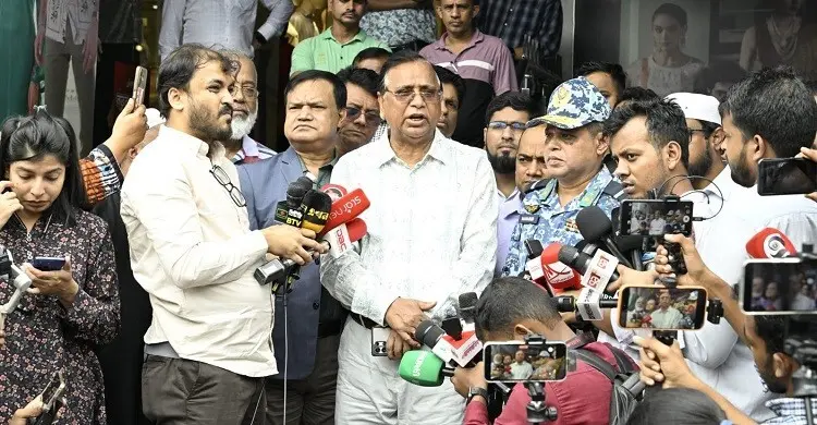 সেবায় গাফিলতি করলেই ব্যবস্থা: ডিএসসিসি প্রশাসকের হুঁশিয়ারি