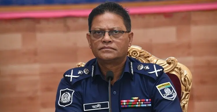 দেশপ্রেমে উজ্জীবিত হয়ে সাহসিকতার সাথে দায়িত্ব পালনের আহ্বান আইজিপির