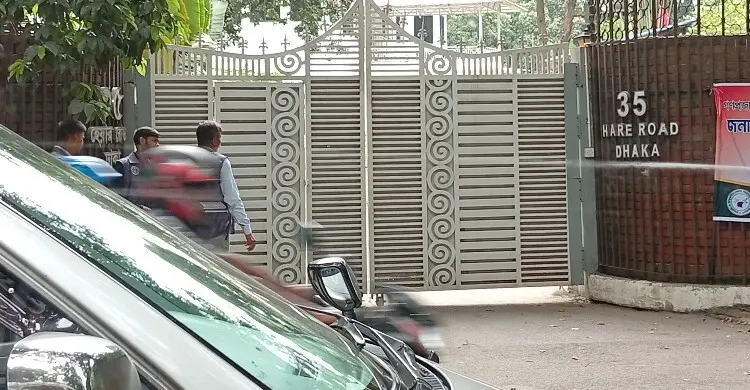 বঙ্গভবনে যাচ্ছেন রাষ্ট্রপতি ফখরুল, চলছে শেষ মুহূর্তের প্রস্তুতি