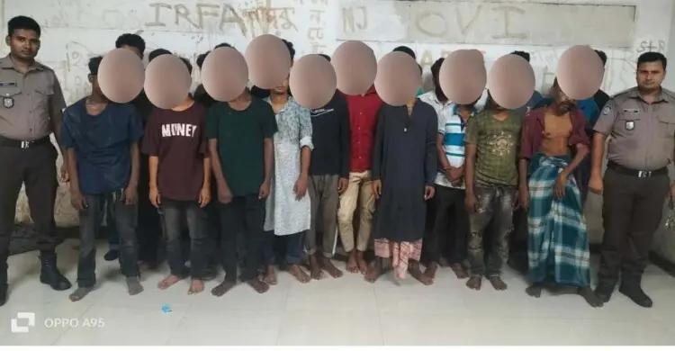 তেজগাঁওয়ে অপরাধপ্রবণ এলাকায় পুলিশের অভিযান, গ্রেফতার ৫৩