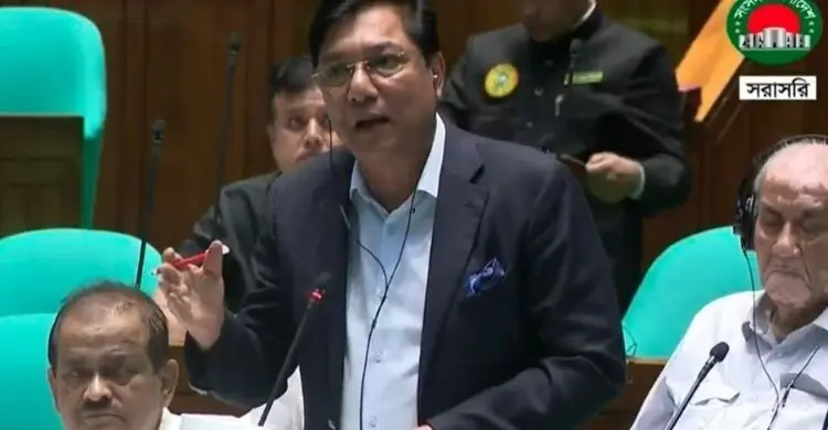 থার্ড টার্মিনাল সচল করতে ৯০০ কোটি টাকা বরাদ্দ অত্যাবশ্যকীয়: বিমানমন্ত্রী