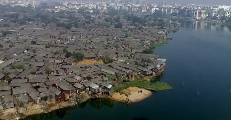 কড়াইল বস্তিতে ডিএনসির বড় অভিযান, আটক একাধিক মাদক কারবারি