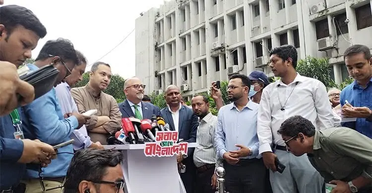 ত্রিলিয়ন ডলারের অর্থনীতি: যুক্তরাষ্ট্রের সঙ্গে বাণিজ্য বাড়াতে জোর