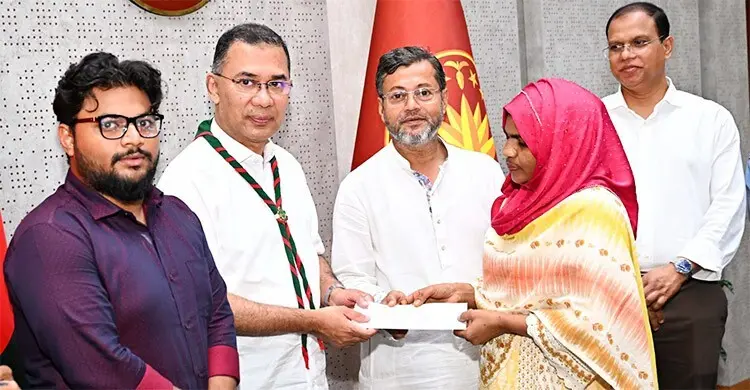 শহীদদের ঋণ শোধ সম্ভব নয়: তারেক রহমানের আহ্বান দেশ গড়ার
