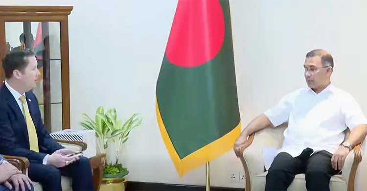 প্রধানমন্ত্রীর সাথে ট্রাম্পের দূত সার্জিও গরের বৈঠক, বাংলাদেশে ভ্রমণ সতর্কতা শিথিল