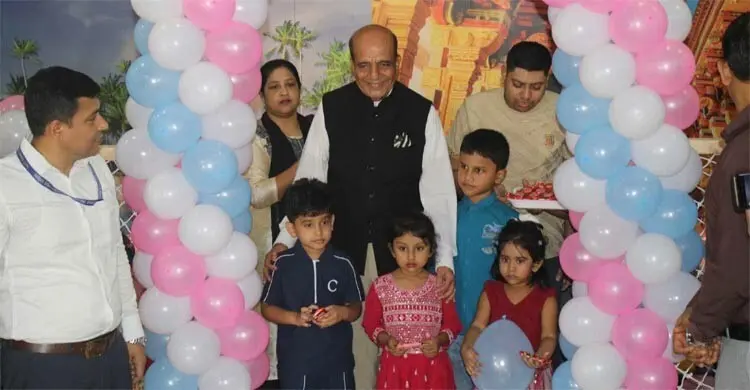 মায়ের অনুরোধে ভিসা সেন্টারে শিশুদের ‘খেলা ঘর’ চালু