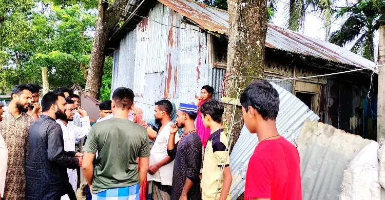 পটিয়ায় এক রাতে দুই বাড়ি থেকে শিকল কেটে চুরি দুই সিএনজি