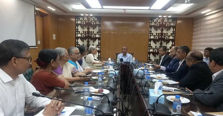 নারী নির্যাতন রোধে আইন সংস্কারের সুপারিশ আইনমন্ত্রীর কাছে মহিলা পরিষদের