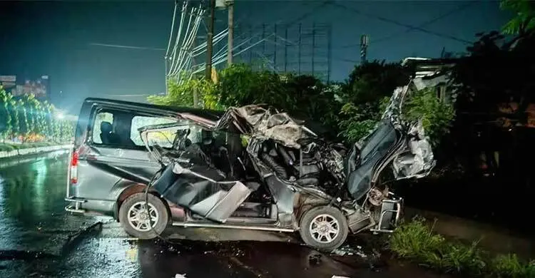 বিয়ের অনুষ্ঠান শেষে বাড়ি ফেরার পথেই মৃত্যু: কর্ণফুলীতে নিহত ৪