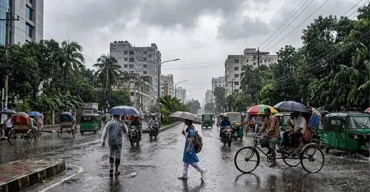 রাজধানীতে গুঁড়ি গুঁড়ি বৃষ্টির সম্ভাবনা, বাড়তে পারে তাপমাত্রা