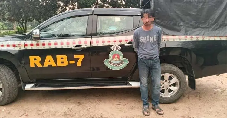 নিজের বাবাকে হত্যাচেষ্টার মামলায় রাউজানে ছেলে গ্রেফতার