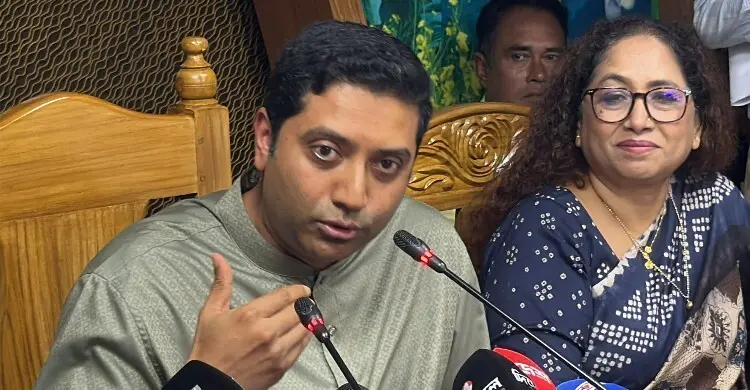 আগামী বছরের মধ্যেই সব সরকারি প্রাথমিক বিদ্যালয়ে মিডডে মিল চালু করছে সরকার