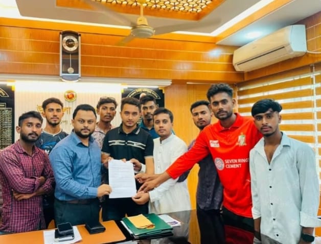 গলাচিপায় মাদকের বিরুদ্ধে ইউএনওর কাছে স্মারকলিপি