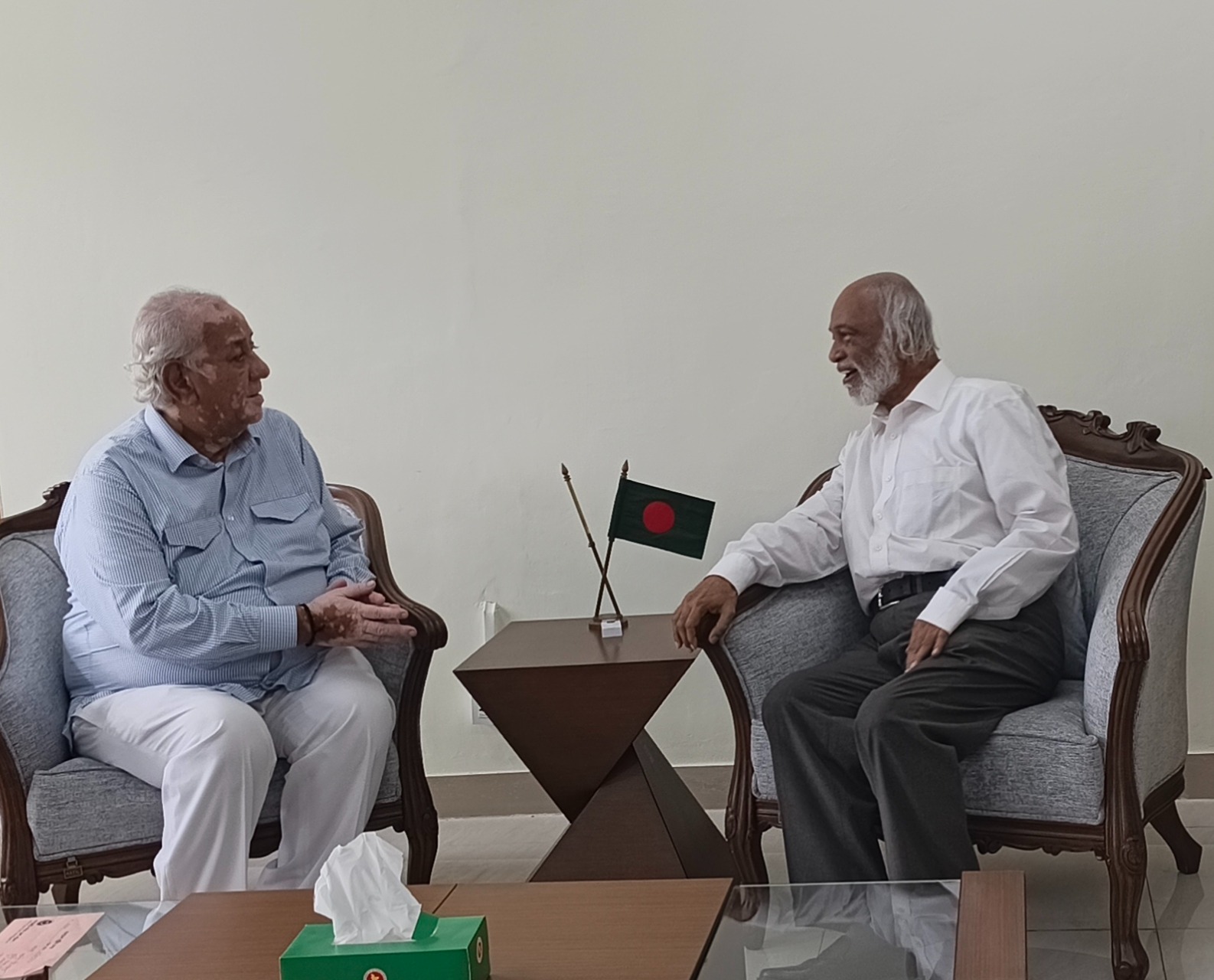পার্বত্য অঞ্চলের যোগাযোগ ব্যবস্থার উন্নয়নে স্থানীয় সরকার মন্ত্রীর সহযোগিতা চাইলেন পার্বত্য মন্ত্রী সাচিং প্রু