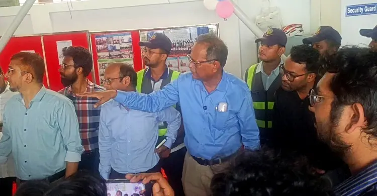 চট্টগ্রামে বাসাভবনে হাসপাতাল-স্কুল, পার্কিংয়ের জায়গায় দোকান