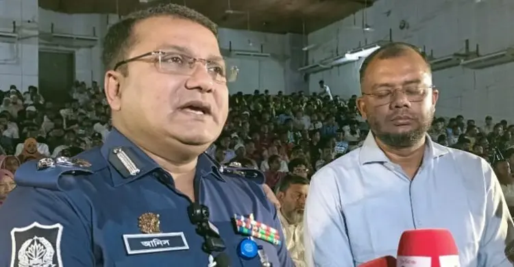 কিশোর গ্যাংবিরোধী অভিযানে চাপ এলে নাম ফাঁস করাবেন কুমিল্লার এসপি