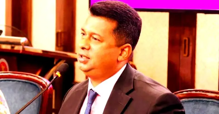 প্রশিক্ষণের পর নারীদের আয়ের পথ দেখাতে হবে: চট্টগ্রামের ডিসি