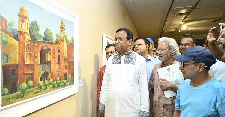 ক্যানভাসে ফুটে উঠল ঢাকার ৪১৬ বছর, শিল্পকলা একাডেমিতে চিত্র প্রদর্শনী