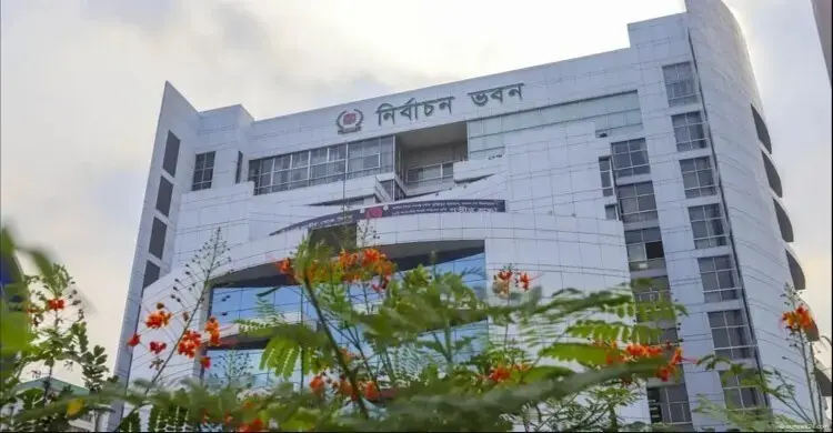 সাংবাদিক কার্ড ইস্যুতে ডিজিটাল ছোঁয়া: কাজে নামল ইসির ১২ সদস্যের কমিটি
