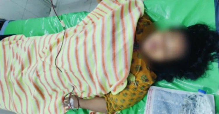 জানালা খোলা রেখে টিভি দেখা চলাকালে গুলিবিদ্ধ গৃহবধূ, ঢামেকে চিকিৎসা