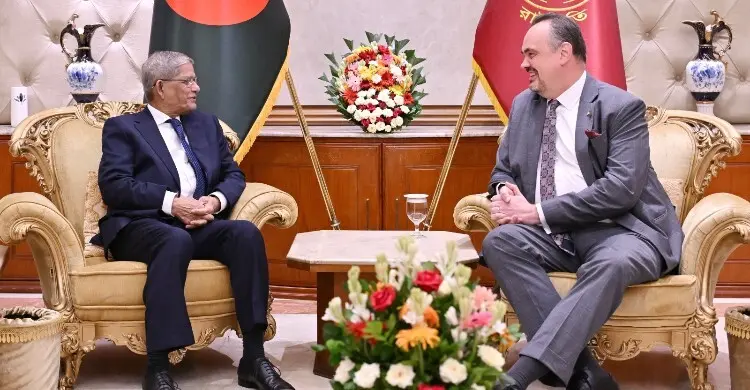 যুক্তরাষ্ট্রের ভিসা বন্ড সহজ করার দাবি জানালেন রাষ্ট্রপতি
