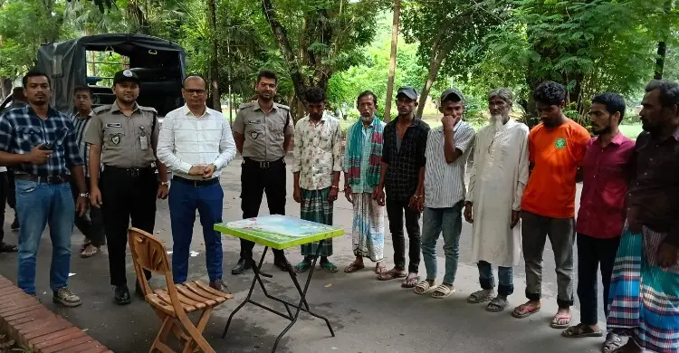 ঢাকায় মাদকবিরোধী অভিযানে ১২ গ্রেফতার, উদ্ধার ইয়াবা-গাঁজা-হেরোইন