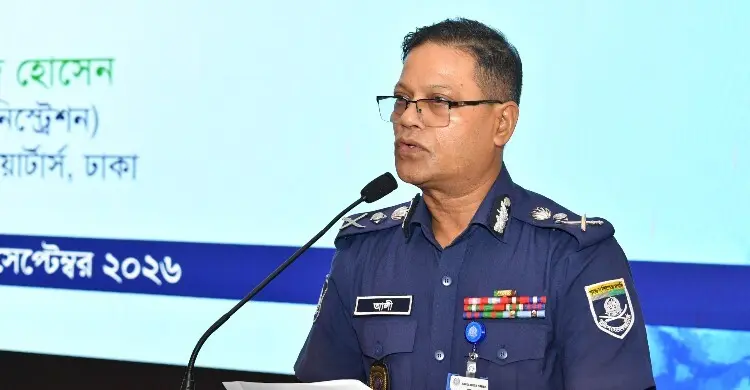 গেম-সোশ্যাল মিডিয়ার আসক্তি নেশার মতোই ক্ষতিকর, সতর্ক করলেন আইজিপি