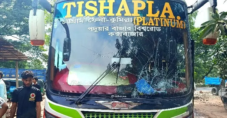 মহাসড়কে বাস-সিএনজি অটোরিকশার ভয়াবহ ধাক্কা, চন্দনাইশে নিহত ২