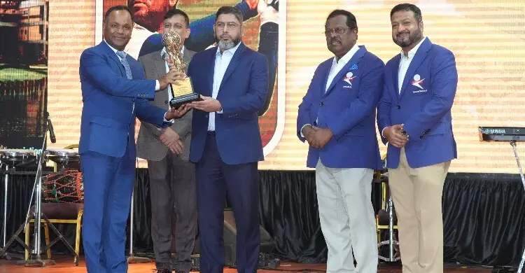 কুর্মিটোলায় সিএএস কাপ গলফে চ্যাম্পিয়ন সিদ্দিকুর, পুরস্কার দিলেন সেনাপ্রধান