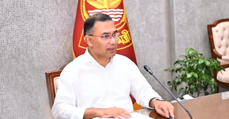 পলিথিন ও প্লাস্টিক নিয়ন্ত্রণে কঠোর হওয়ার নির্দেশ প্রধানমন্ত্রীর