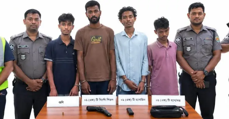 চাঁদা দিতে অস্বীকারে গুলি: দক্ষিণখানে গ্রেফতার ৪, উদ্ধার বিদেশি পিস্তল