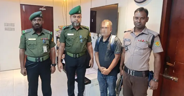 ডিজিএফআই কর্মকর্তার পিএস ভানে প্রতারণা, স্বাস্থ্য অধিদপ্তরে আটক যুবক