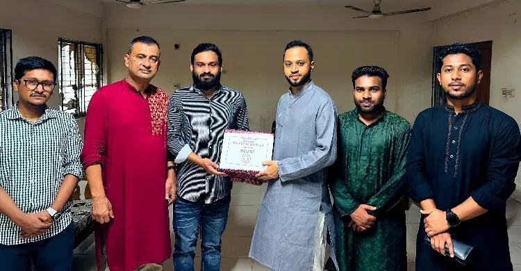 বাবা গুম, মা নেই- এসএসসি পরীক্ষার্থী রিফাদের জন্য বই পাঠালেন প্রধানমন্ত্রী