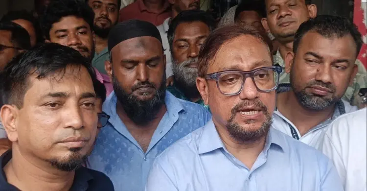 প্রধান সড়কের পাশাপাশি আবাসিক এলাকার রাস্তাও সংস্কার করবে চসিক