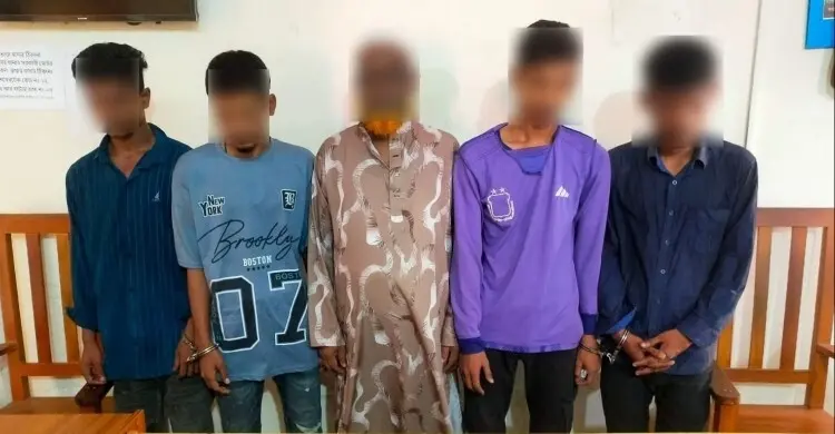রাজধানীর শ্যামলী হাউজিংয়ে বাড়ি হামলা-ভাঙচুরের ঘটনায় আটক ৫ জন