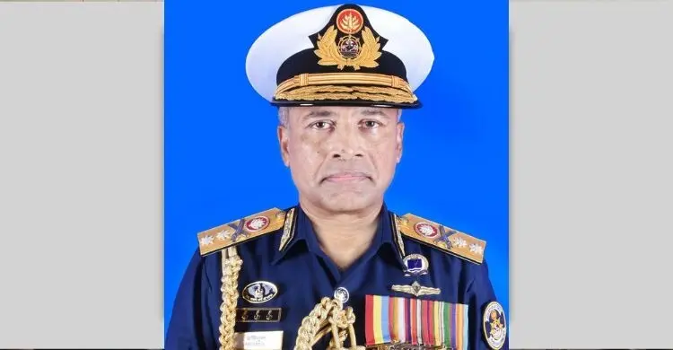কোস্ট গার্ডের প্রধানের দায়িত্ব নিলেন রিয়ার অ্যাডমিরাল মঈনুল হাসান