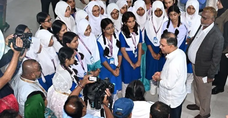 প্রাণী ও প্রকৃতির প্রতি মমতা দেখাতে শিক্ষার্থীদের আহ্বান প্রধানমন্ত্রীর